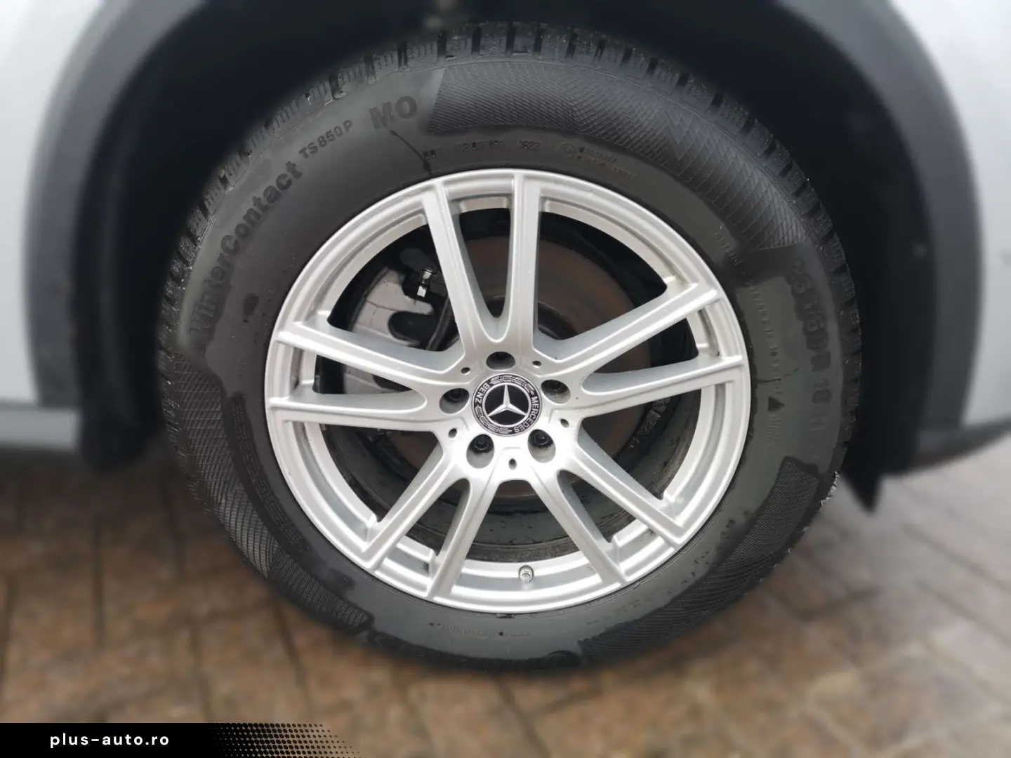 MERCEDES-BENZ GLC 220d 4M Avantgarde Distr LED 360 Kam Pano