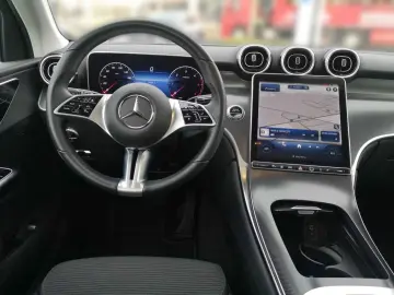 MERCEDES-BENZ GLC 220d 4M Avantgarde Distr LED 360 Kam Pano