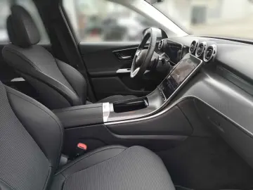 MERCEDES-BENZ GLC 220d 4M Avantgarde Distr LED 360 Kam Pano