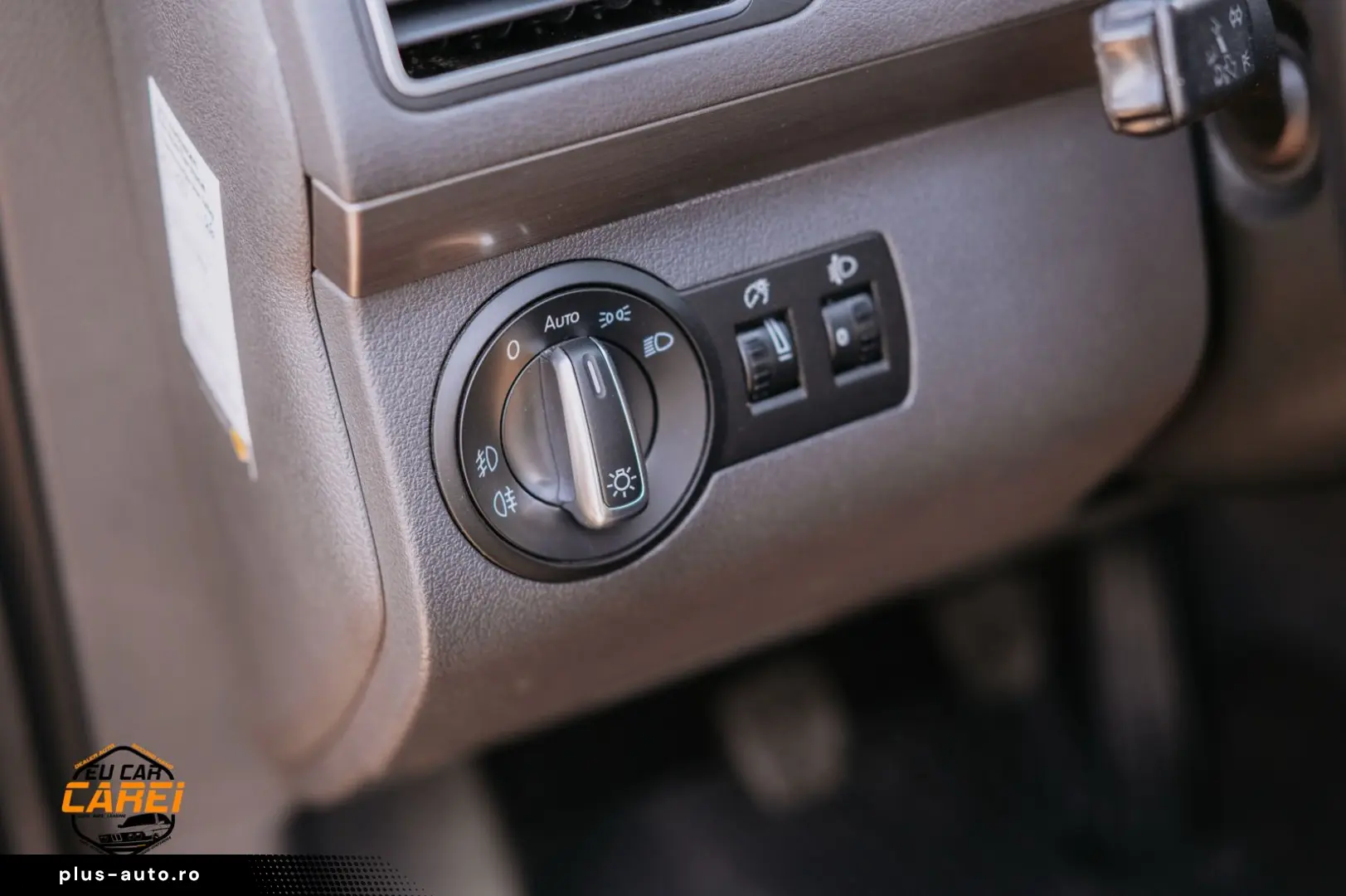 VW TOURAN 2.0 DIESEL 7 LOCURI