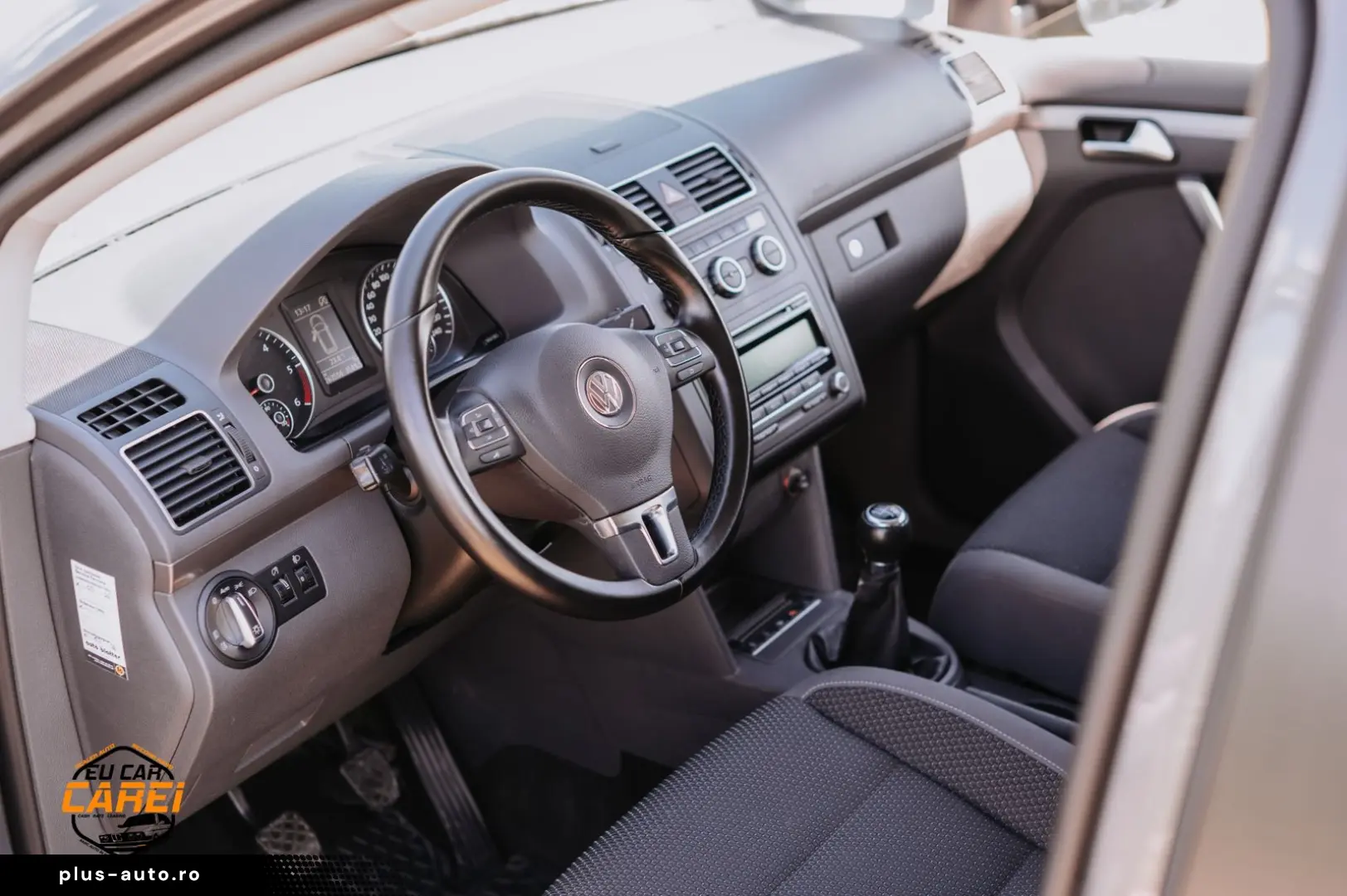 VW TOURAN 2.0 DIESEL 7 LOCURI