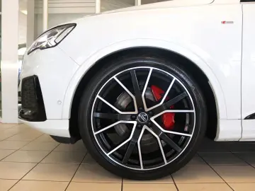 AUDI Q7  S-Line competition plus Laser Pano 7-Sitzer