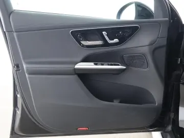 MERCEDES-BENZ GLC 300 d 4M AMG Distronic AHK Kamera LED