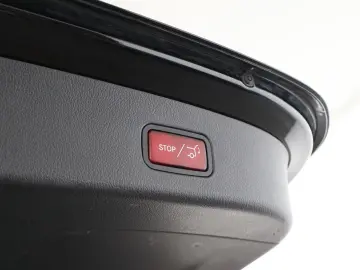 MERCEDES-BENZ GLC 300 d 4M AMG Distronic AHK Kamera LED