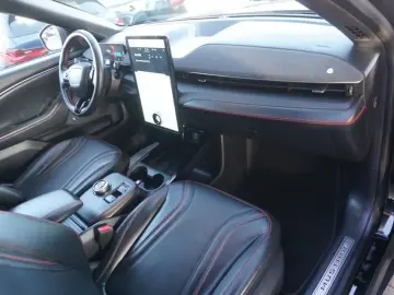 Ford Mustang Mach E AWD