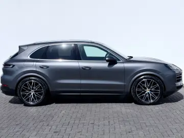 PORSCHE Cayenne 3.0 V6  MATRIX PANO HUD 360 CAM BOSE