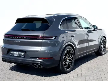 PORSCHE Cayenne 3.0 V6  MATRIX PANO HUD 360 CAM BOSE