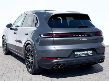 PORSCHE Cayenne 3.0 V6  MATRIX PANO HUD 360 CAM BOSE