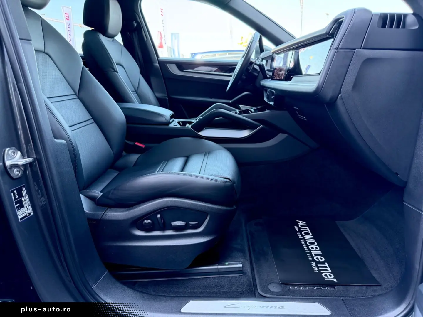 PORSCHE Cayenne 3.0 V6  MATRIX PANO HUD 360 CAM BOSE