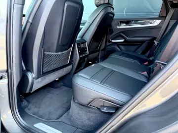 PORSCHE Cayenne 3.0 V6  MATRIX PANO HUD 360 CAM BOSE