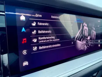 PORSCHE Cayenne 3.0 V6  MATRIX PANO HUD 360 CAM BOSE