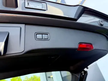 PORSCHE Cayenne 3.0 V6  MATRIX PANO HUD 360 CAM BOSE