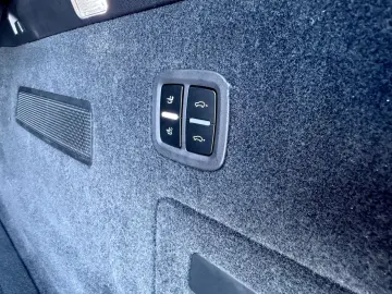 PORSCHE Cayenne 3.0 V6  MATRIX PANO HUD 360 CAM BOSE