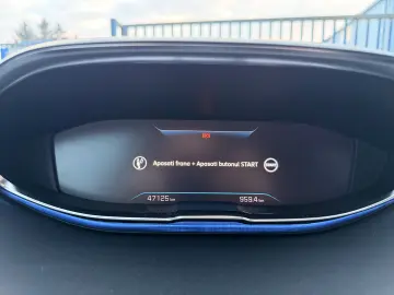 PEUGEOT 3008 1.2 PureTech Turbo S&S EAT8 Allure