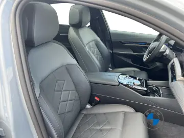 BMW i5 M60 xDrive M Sport Pro 20  DA PA Prof Pano