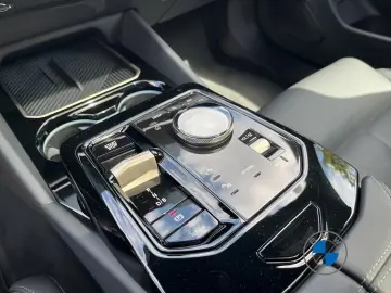 BMW i5 M60 xDrive M Sport Pro 20  DA PA Prof Pano