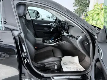 BMW i4 eDrive40 Gran Coupe (G26)  LED HiFi KAM DAB