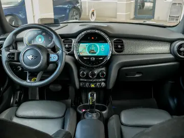 Mini Cooper SE Electric auto