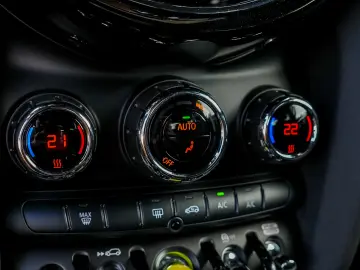 Mini Cooper SE Electric auto
