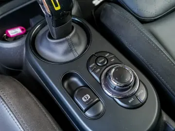 Mini Cooper SE Electric auto
