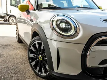 Mini Cooper SE Electric auto