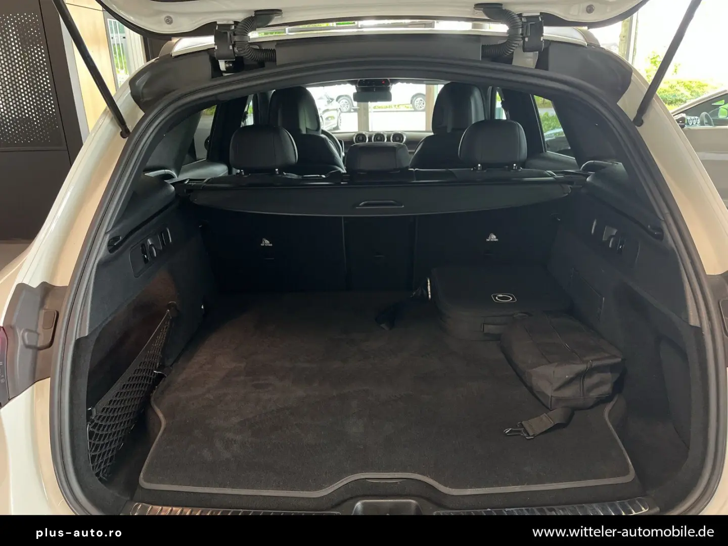 MERCEDES-BENZ GLC 300 de 4M AMG Line DL AHK Night RF&hellip;
