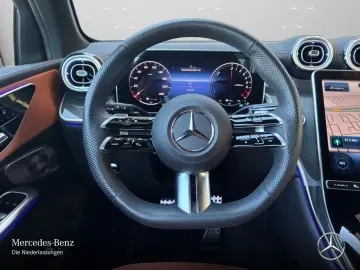 MERCEDES-BENZ GLC 300e 4M AMG Prem Pano Dist DigiLED Memo