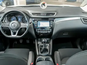 NISSAN QASHQAI TEKNA 4WD