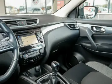 NISSAN QASHQAI TEKNA 4WD