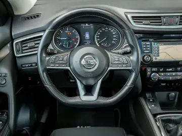 NISSAN QASHQAI TEKNA 4WD