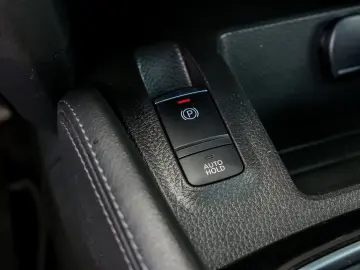 NISSAN QASHQAI TEKNA 4WD