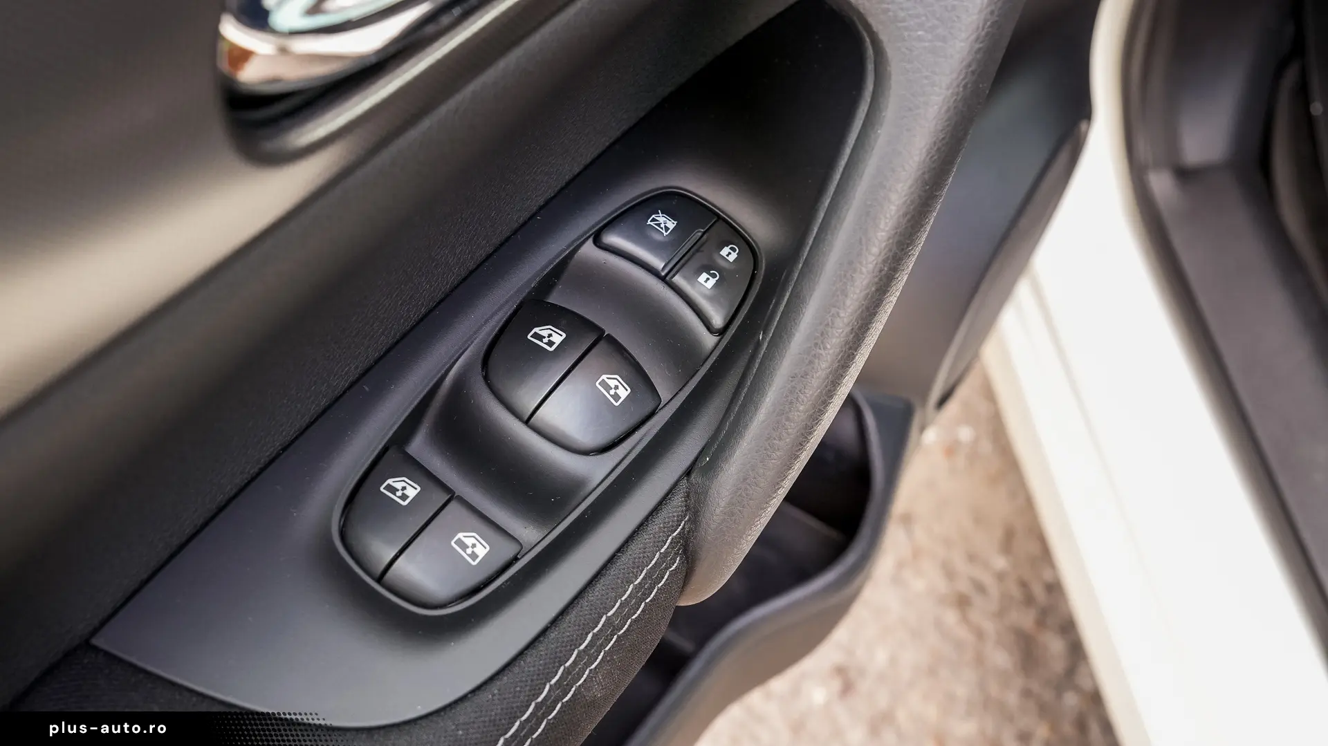 NISSAN QASHQAI TEKNA 4WD
