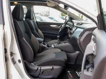 NISSAN QASHQAI TEKNA 4WD