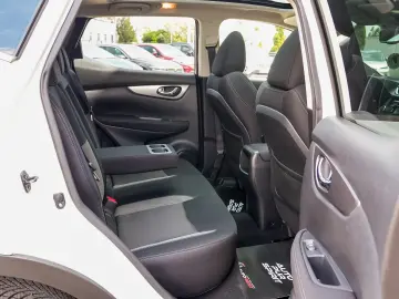 NISSAN QASHQAI TEKNA 4WD