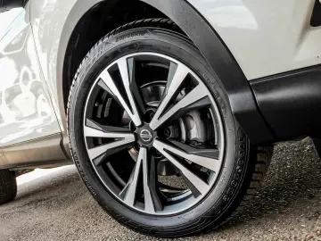 NISSAN QASHQAI TEKNA 4WD