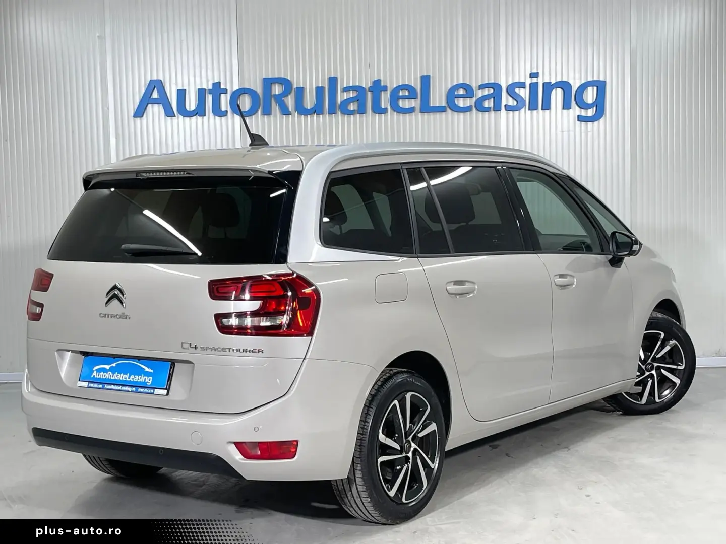 Citroen C4-Grand-Space-Tourer