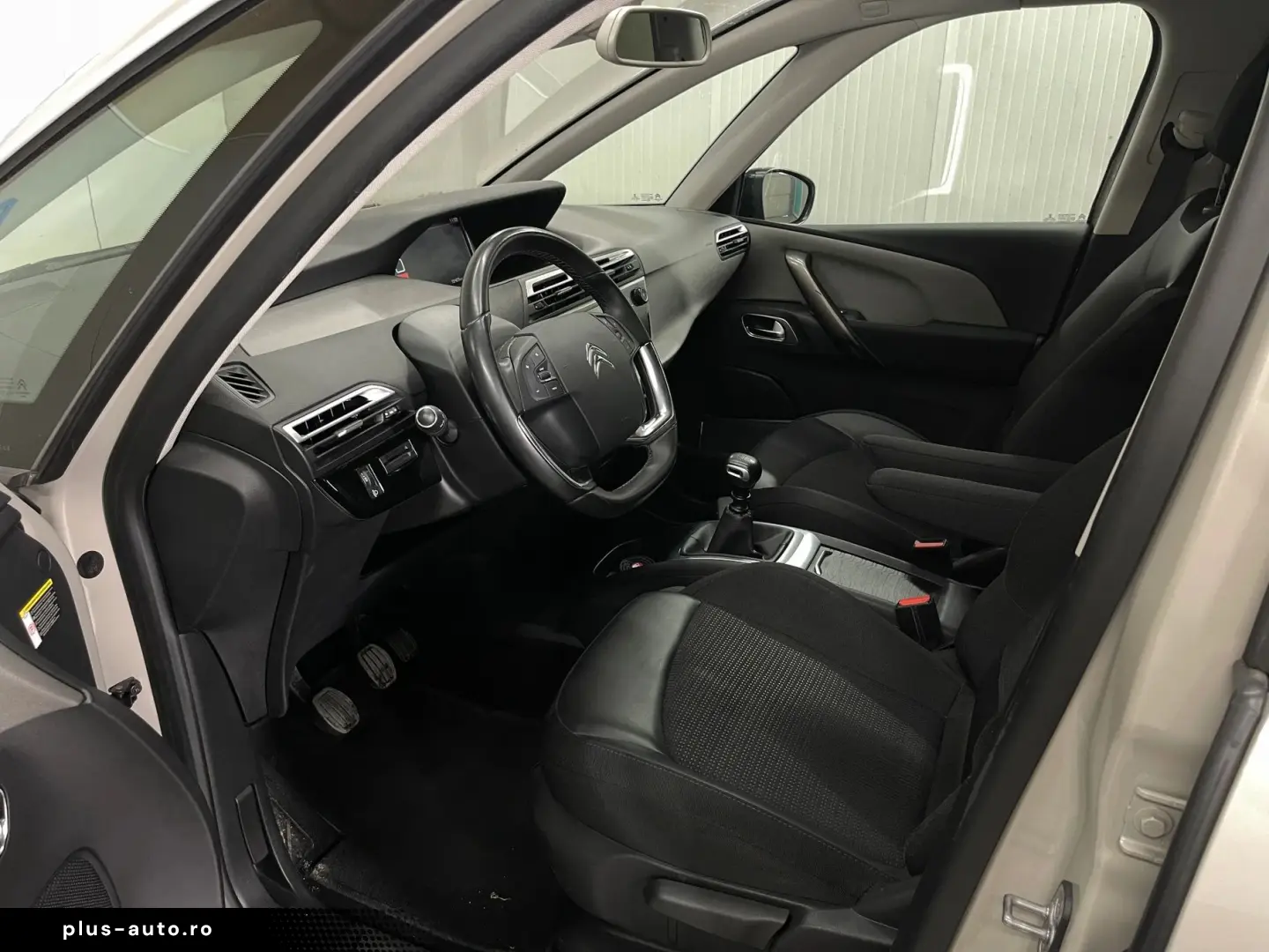Citroen C4-Grand-Space-Tourer
