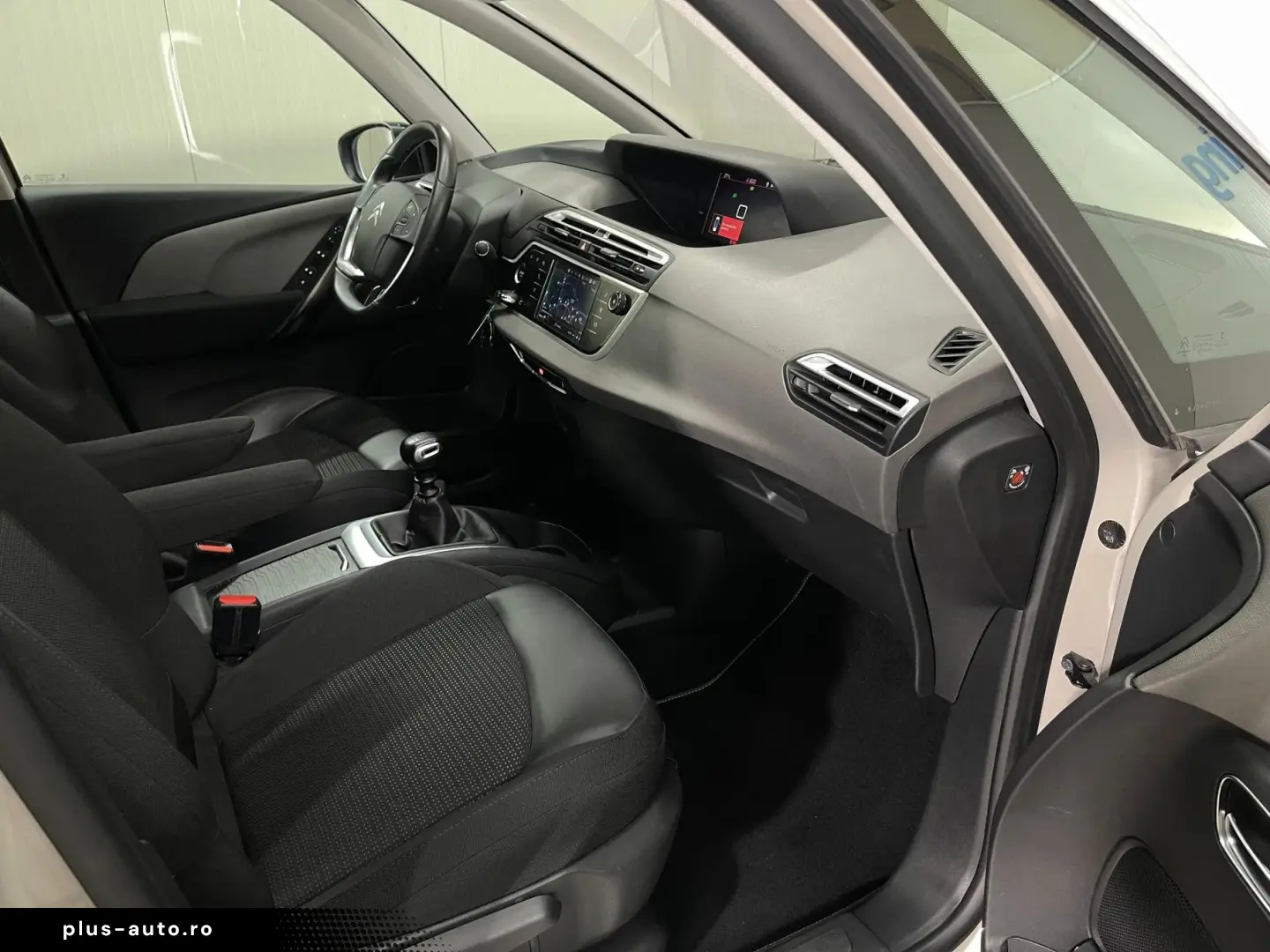 Citroen C4-Grand-Space-Tourer