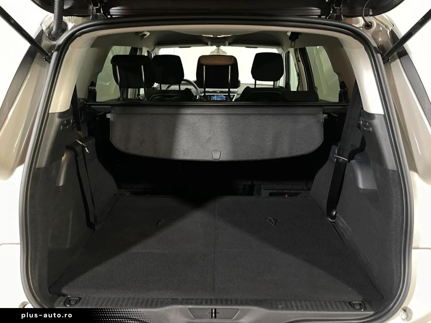 Citroen C4-Grand-Space-Tourer
