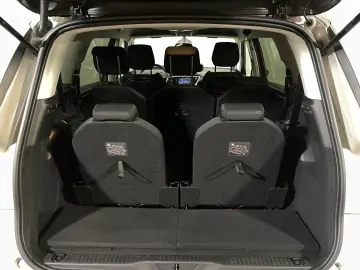 Citroen C4-Grand-Space-Tourer