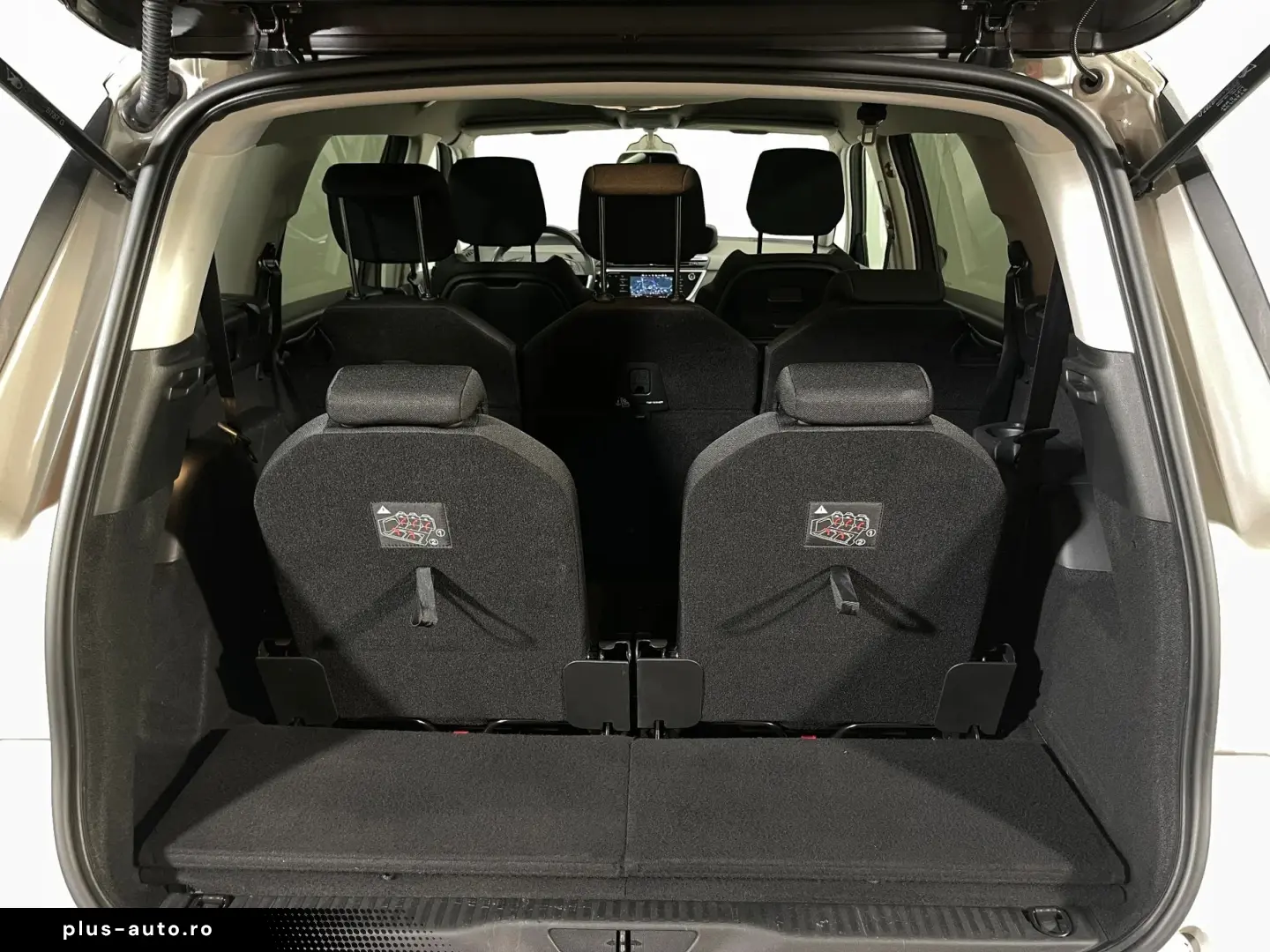 Citroen C4-Grand-Space-Tourer
