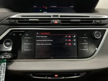 Citroen C4-Grand-Space-Tourer