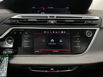 Citroen C4-Grand-Space-Tourer