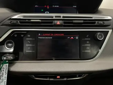 Citroen C4-Grand-Space-Tourer