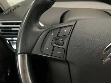 Citroen C4-Grand-Space-Tourer
