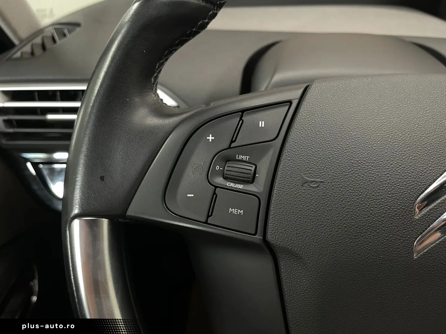 Citroen C4-Grand-Space-Tourer