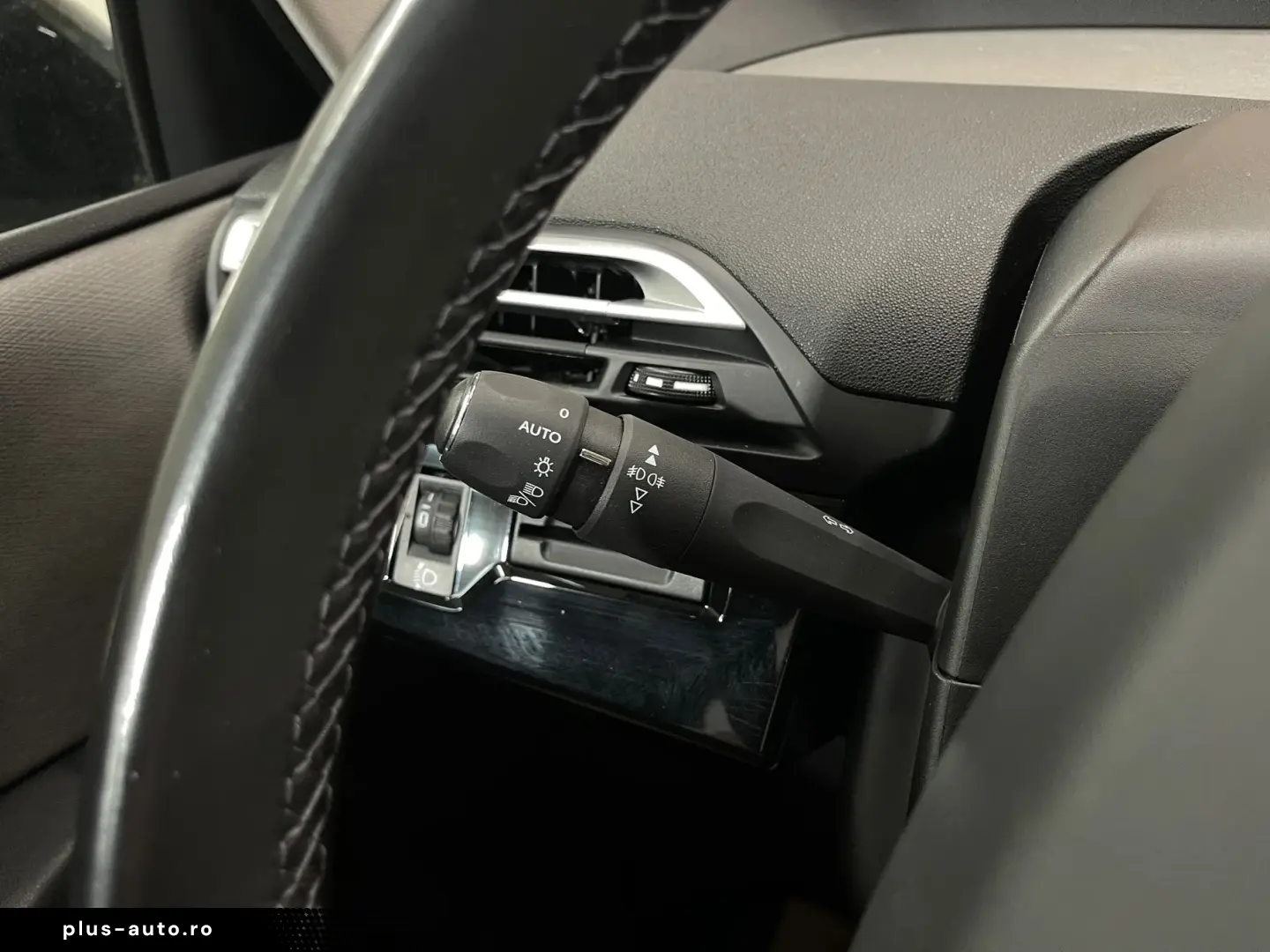 Citroen C4-Grand-Space-Tourer