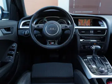 Audi A4 ver-2-0-tdi-dpf-clean-quattro-s-tronic-ambition