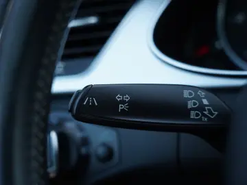 Audi A4 ver-2-0-tdi-dpf-clean-quattro-s-tronic-ambition
