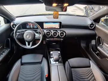 Mercedes-Benz A-180